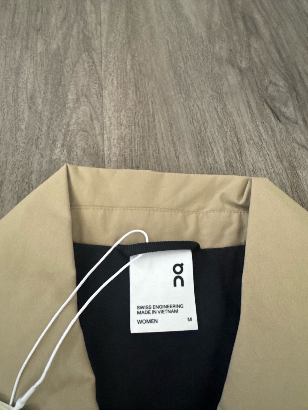 On clouds Coach Jacket - Picture 3 of 4